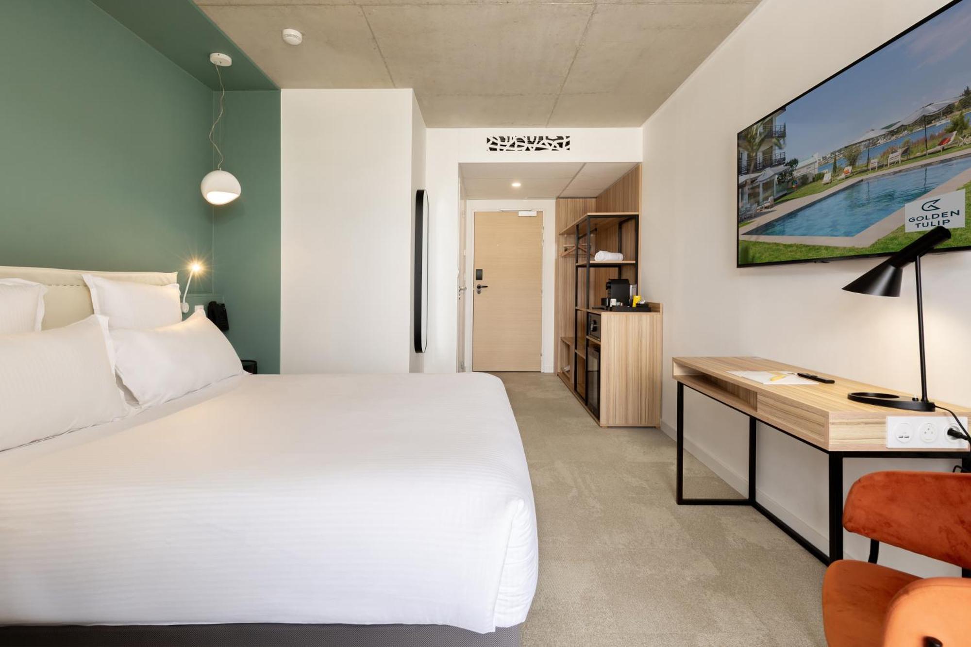 Golden Tulip Hotel & Rooftop Martigues Provence Oda fotoğraf
